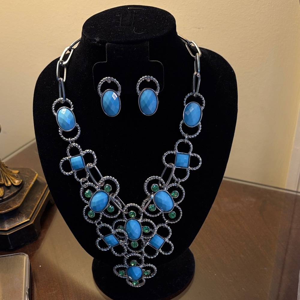 Faux Turquoise and Green Stone Statement Necklace & Earring Set